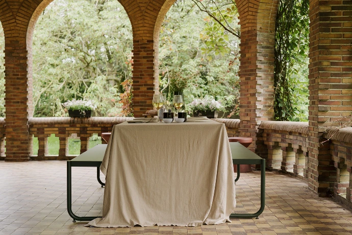 Verzorgde catering bij Moment, een vergader- en eventlocatie nabij Kortrijk. Van ontbijt en lunch tot recepties en walking dinners, alles wordt afgestemd op uw moment.